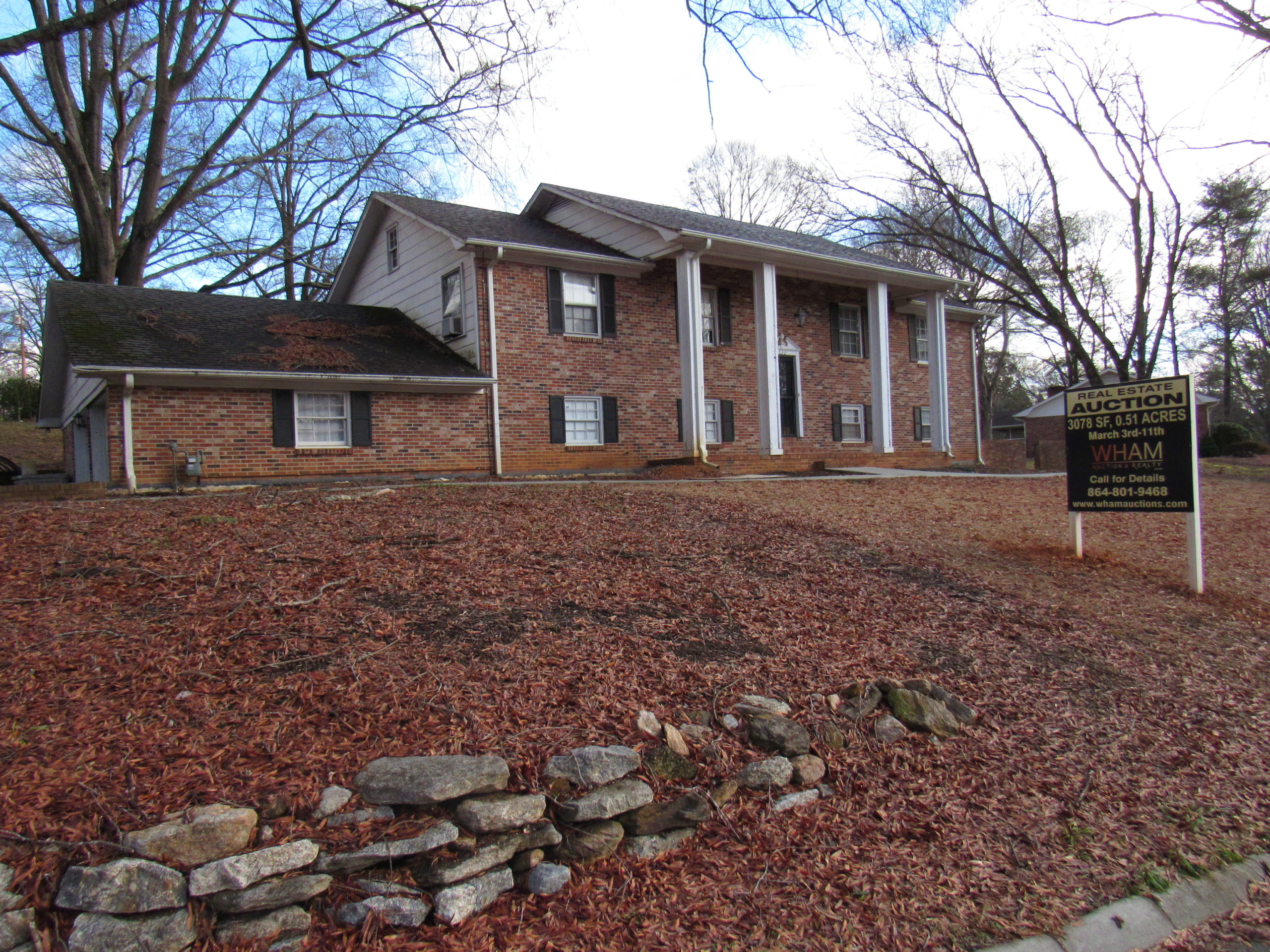 200,000 522 Imperial Drive WHAM Realty & Auction