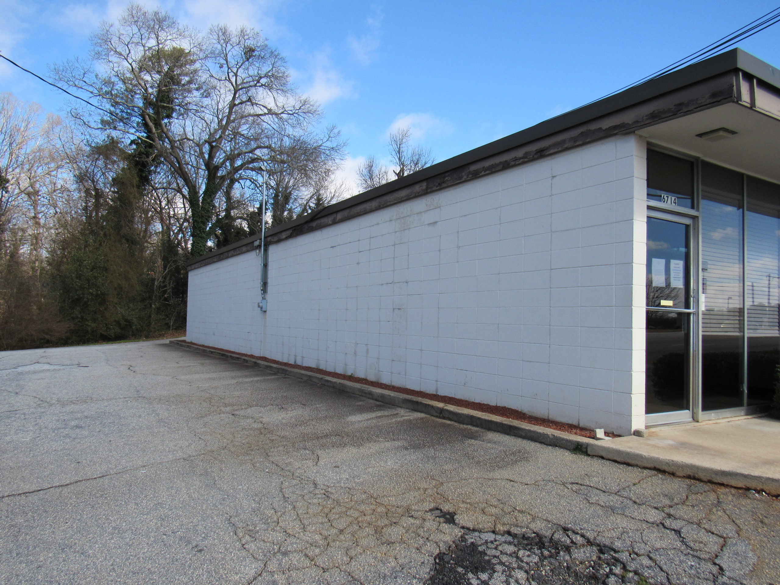 350,000 6714 Calhoun Memorial Hwy WHAM Realty & Auction