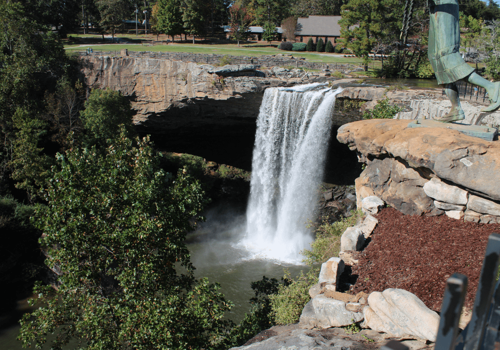 Things to do at Noccalula Falls