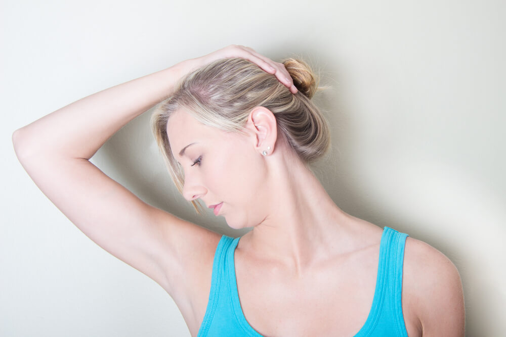 Reduce how long a stiff neck lasts with these two stretches