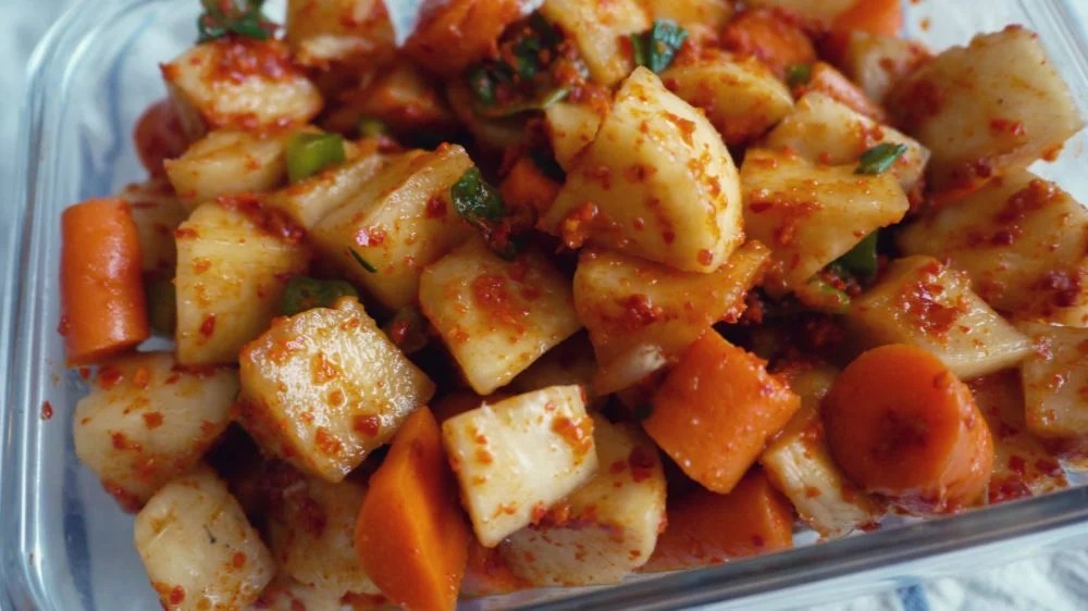 Carrot & Radish Kimchi (Kkadugi) What Great Grandma Ate