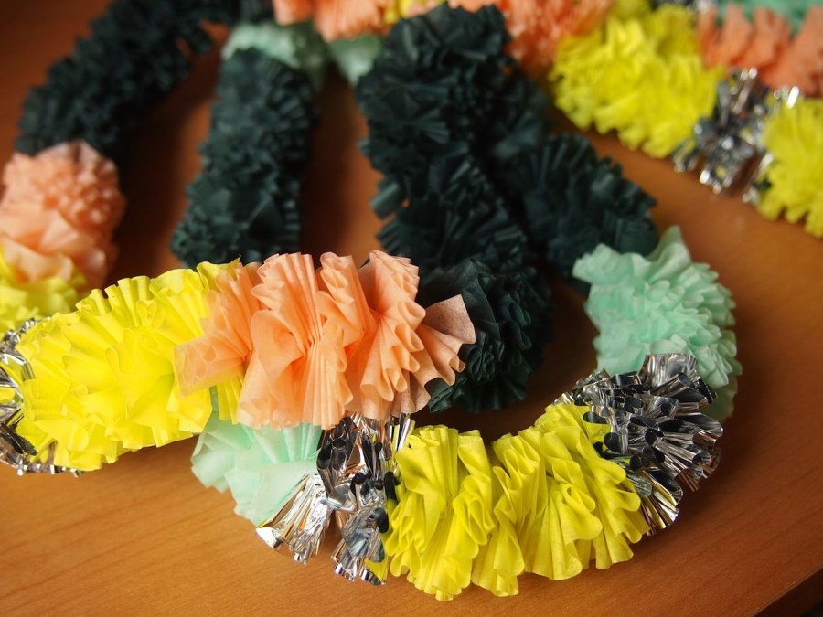 Tissue Paper Leis what i do