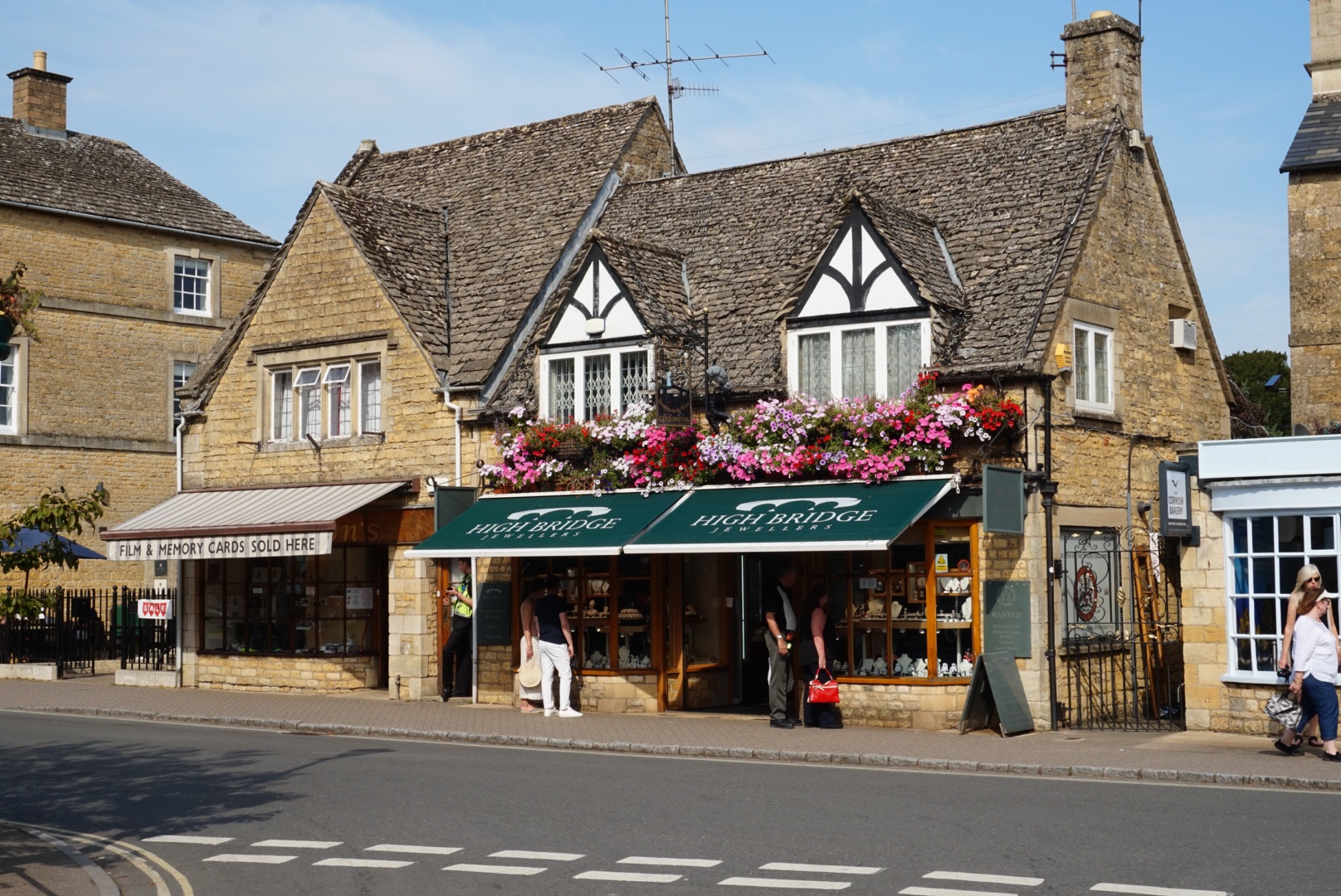 A quick trip to Bourton on the Water “Venice of the Cotswolds” What