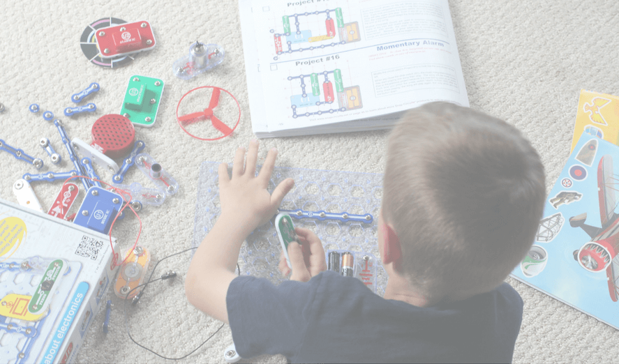 10 Screen Free Toys For Guaranteed Quiet Time Play That Will Let You