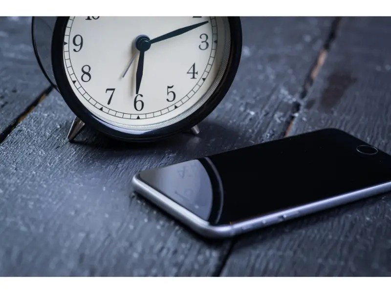 Why Do Apple Alarms Never Go Off? (Explained) WhatsaByte