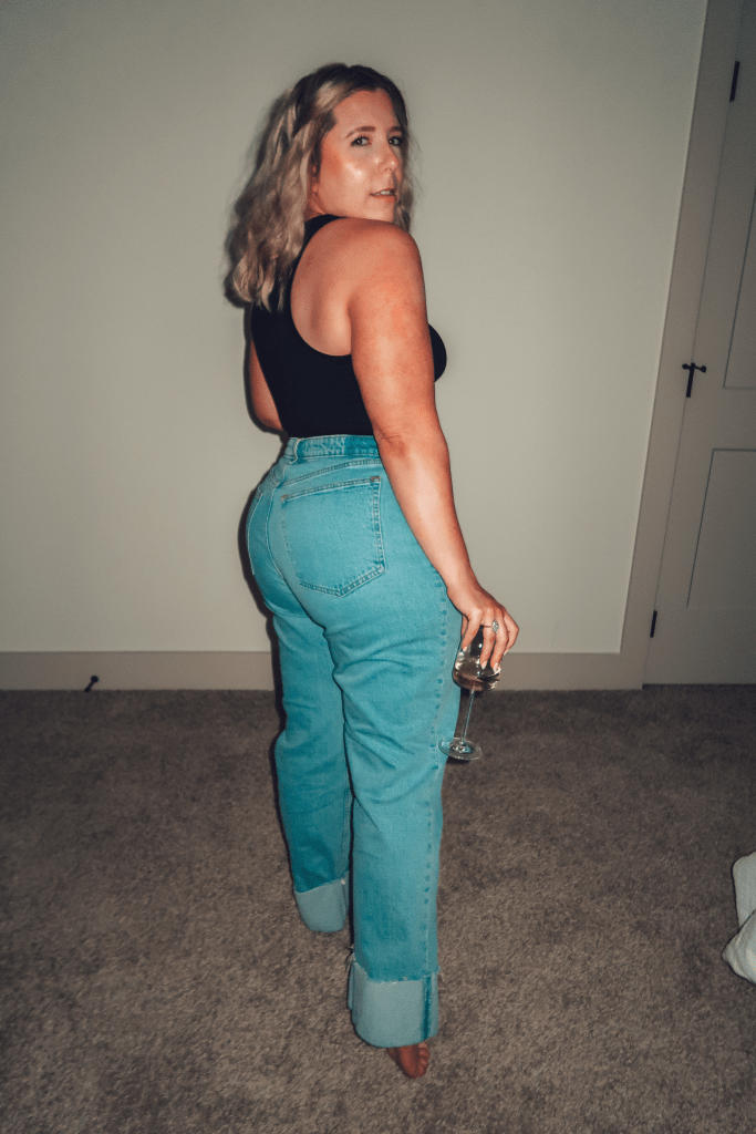 What Savvy Said Blogger Savannah Cyree shares How To Do The 75 Love Reset - in photo: woman holding a glass of white wine