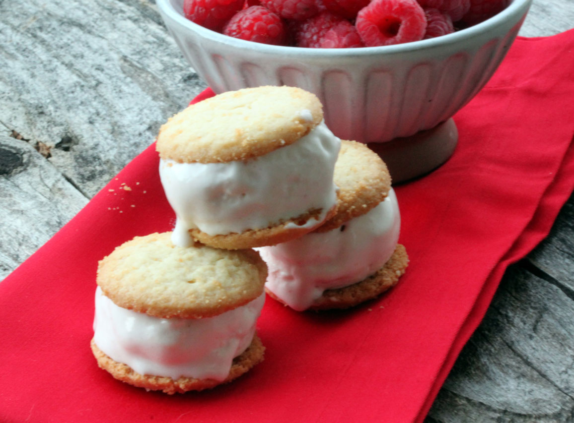 Raspberry Cheesecake Ice Cream