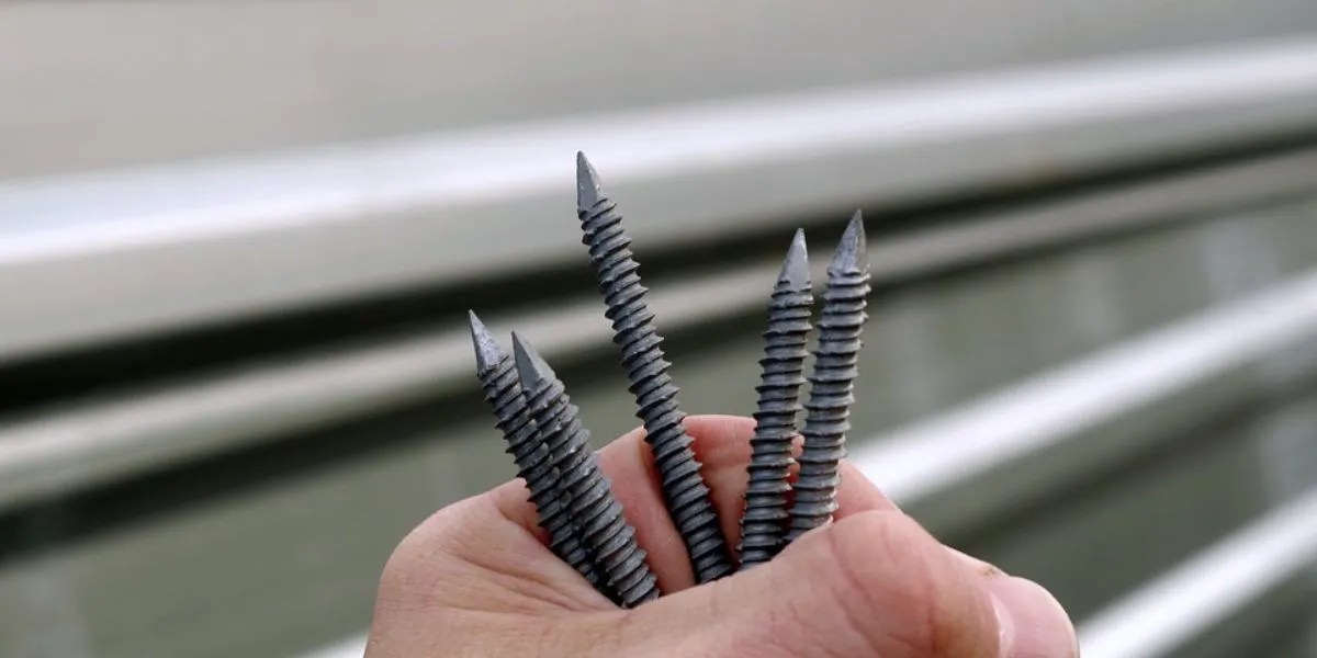 What Size Nails For Deck Framing?