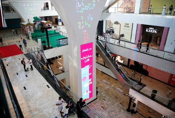 Ssurvivor Dubai Mall Emirates Islamic Bank
