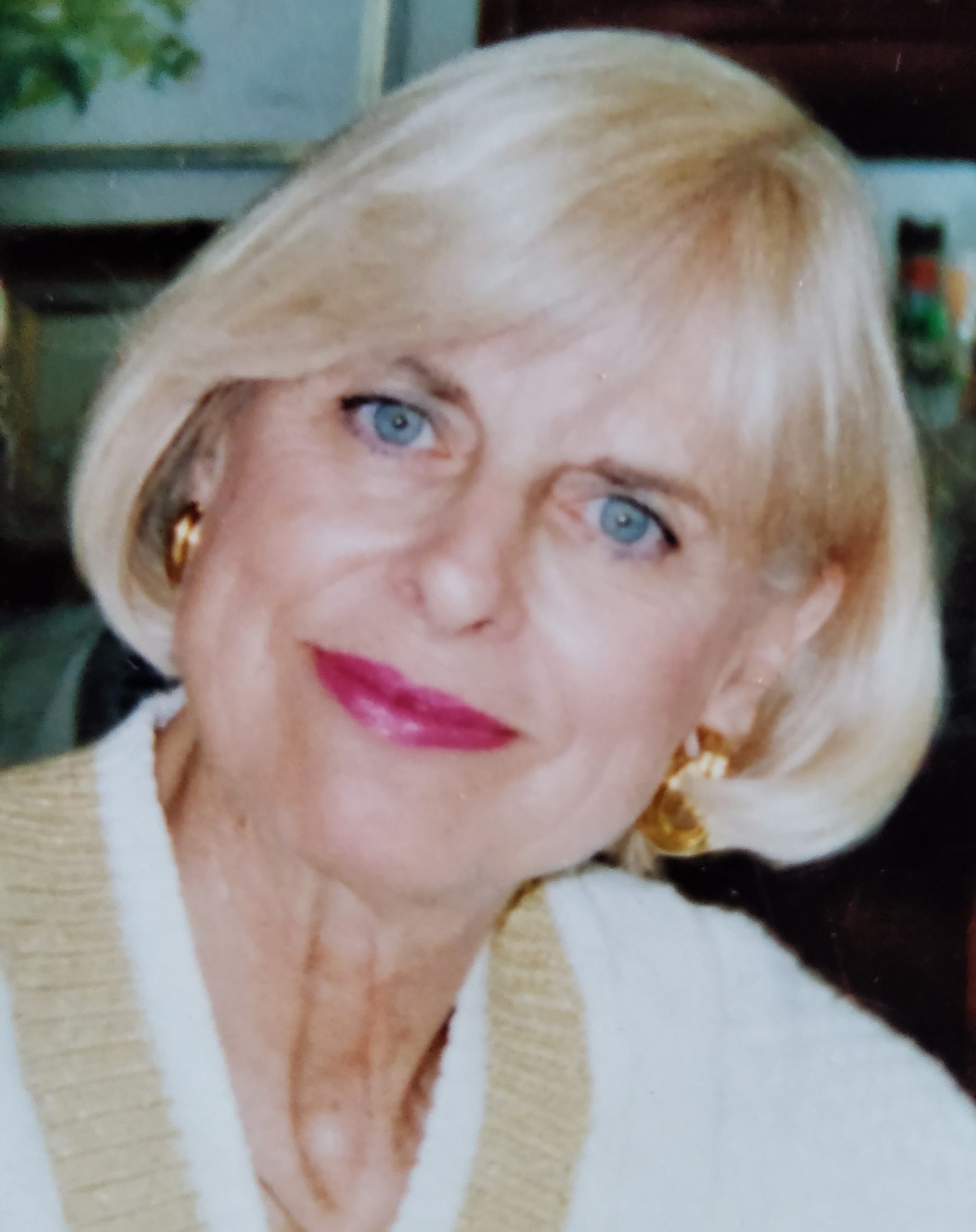 MarieKerr What's Up Newp