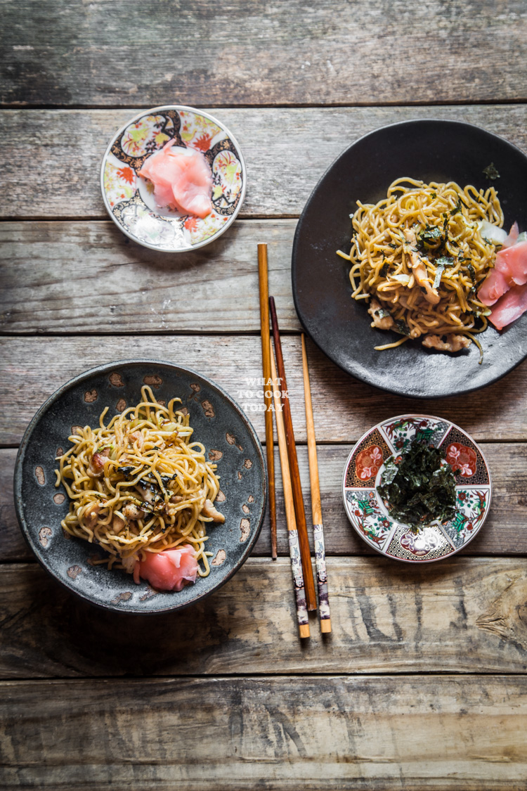 Easy Yakisoba (Japanese Stirfried Noodles with Pork and Vegetables)