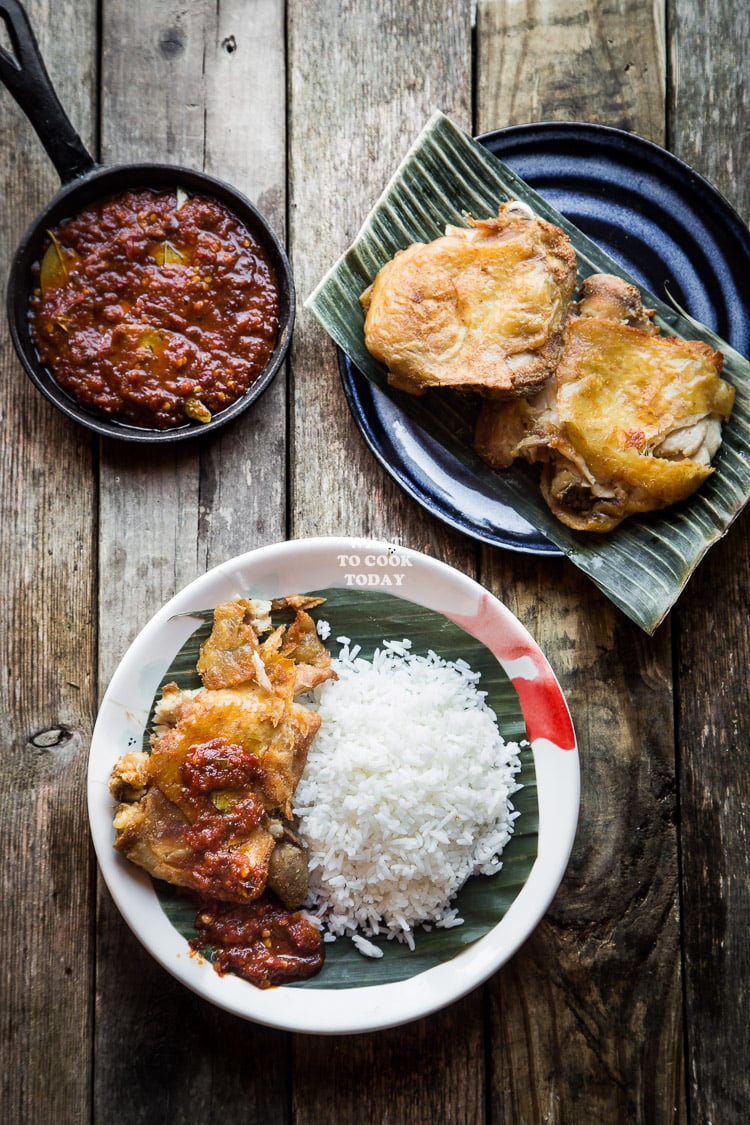 Smashed chicken / Ayam penyet