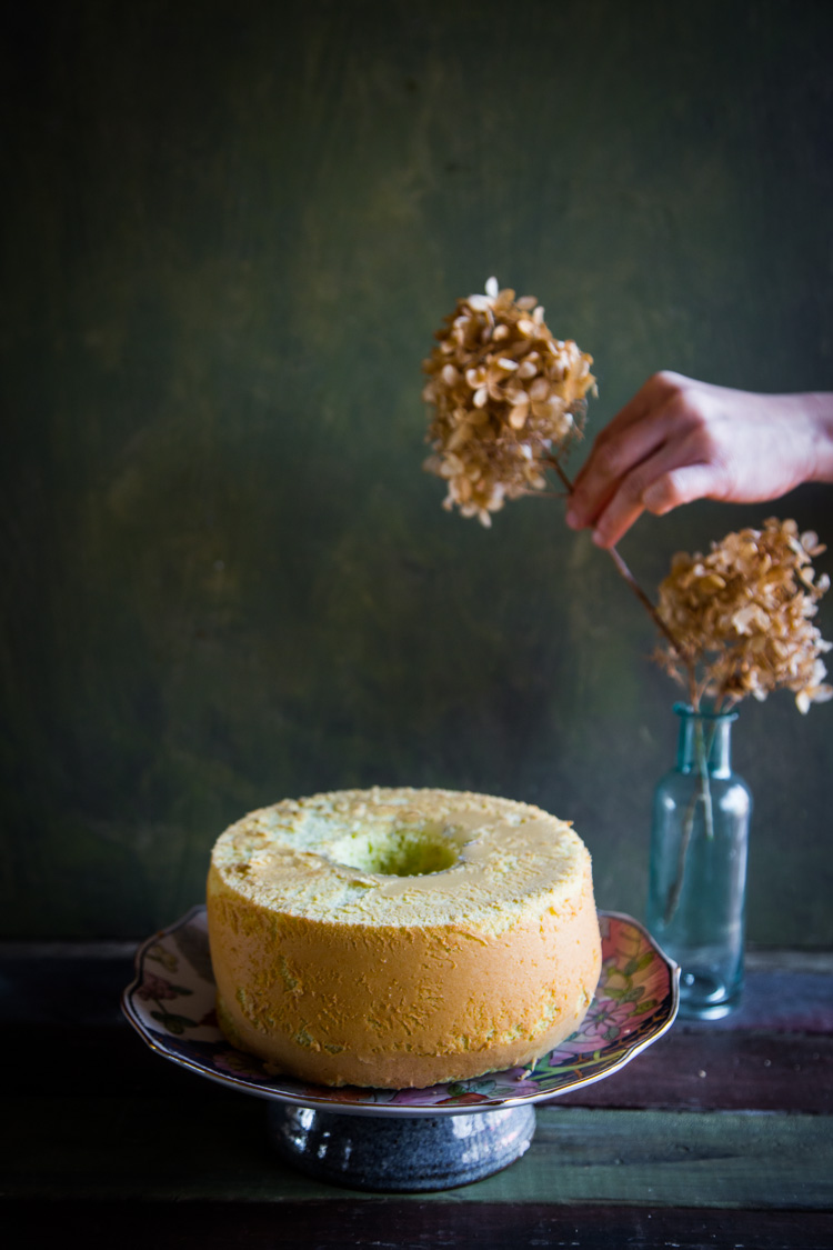 How To Make Soft and Fluffy Pandan Chiffon Cake Guide)