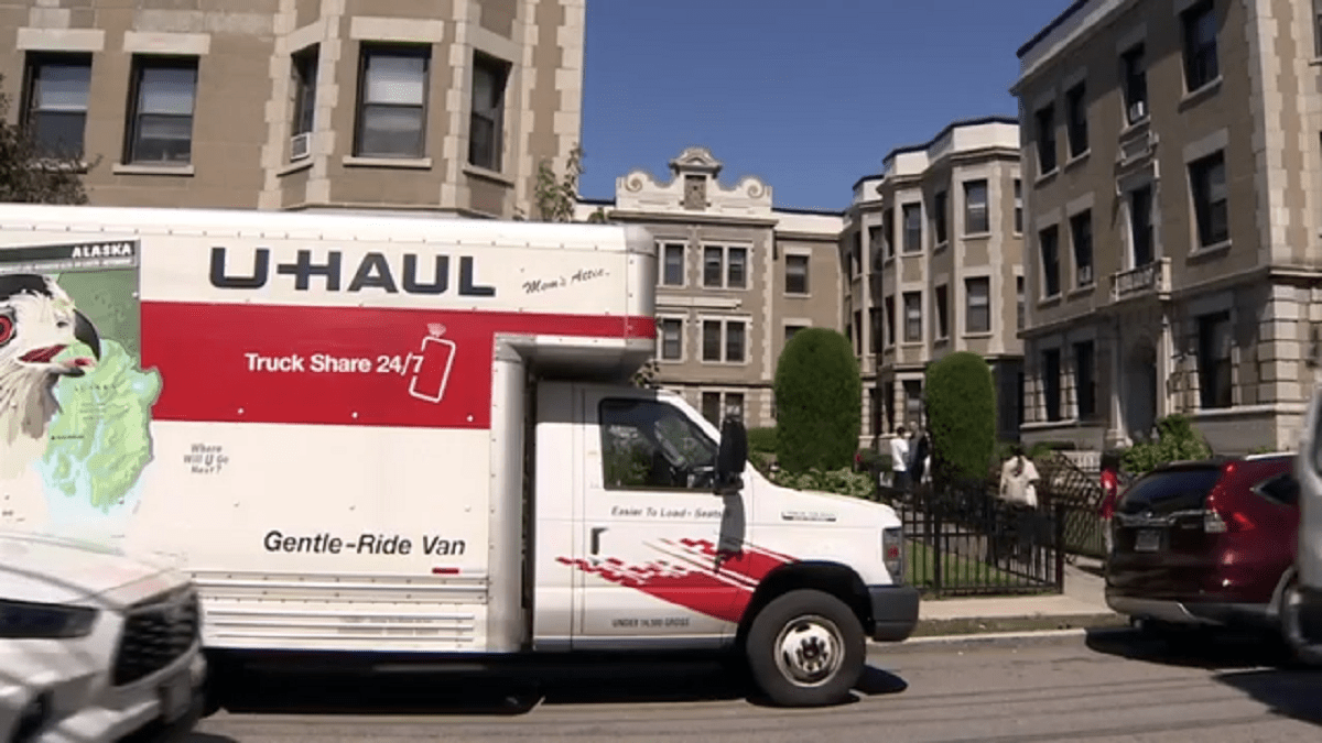 Students, city leaders hope for a smooth move as ‘Allston Christmas