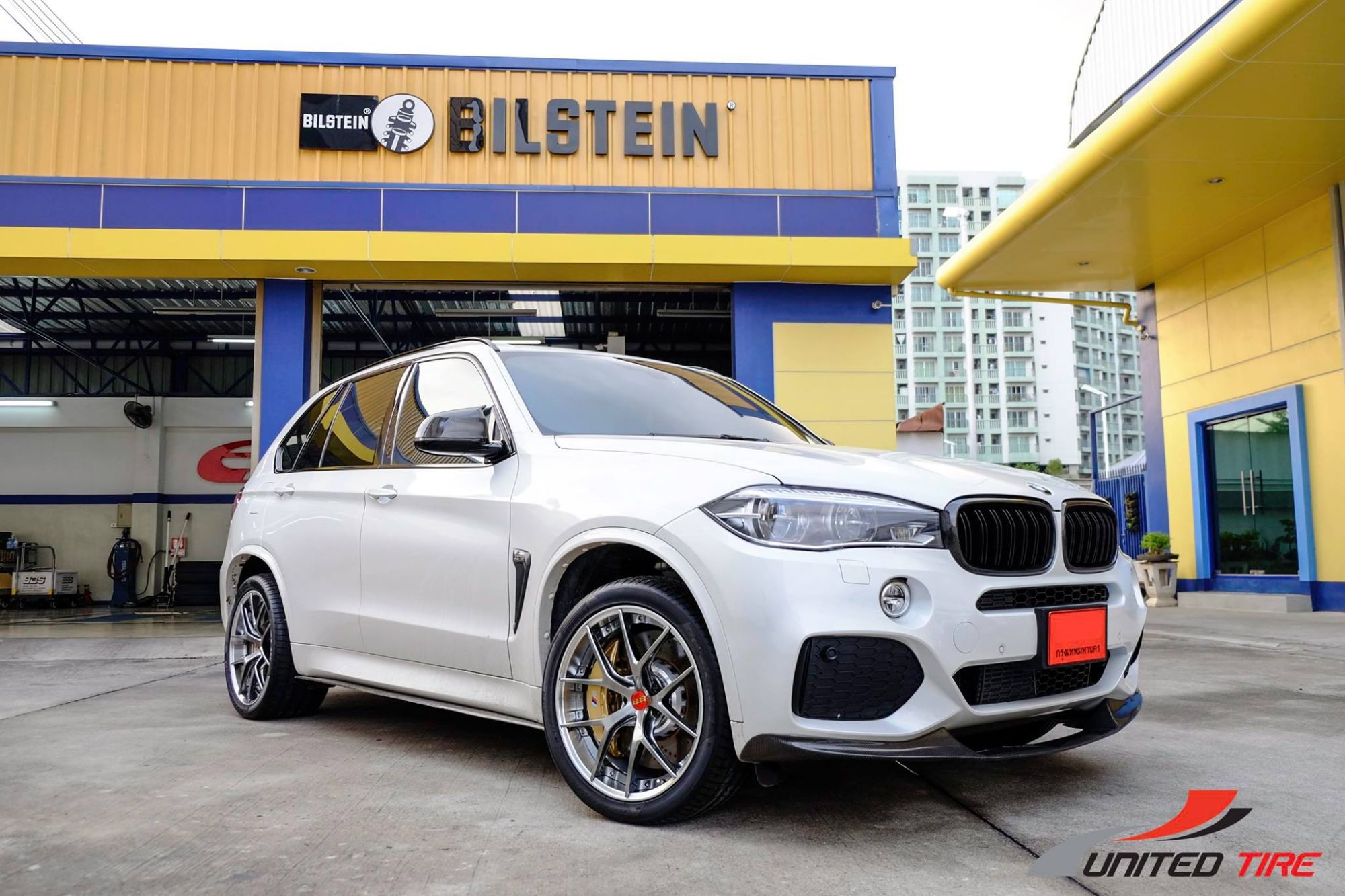 BMW X5 F15 White BBS RI-S | Wheel Front