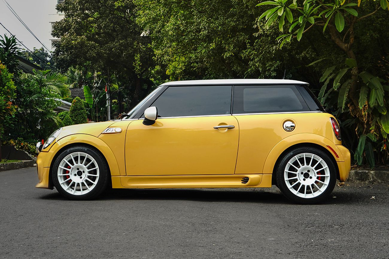 Mini Cooper S R56 Yellow Enkei RCT4 Wheel Wheel Front