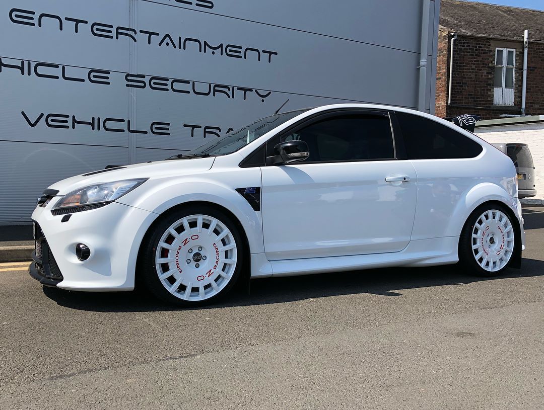 Ford Focus RS Mk2 White OZ Rally Racing Wheel Wheel Front