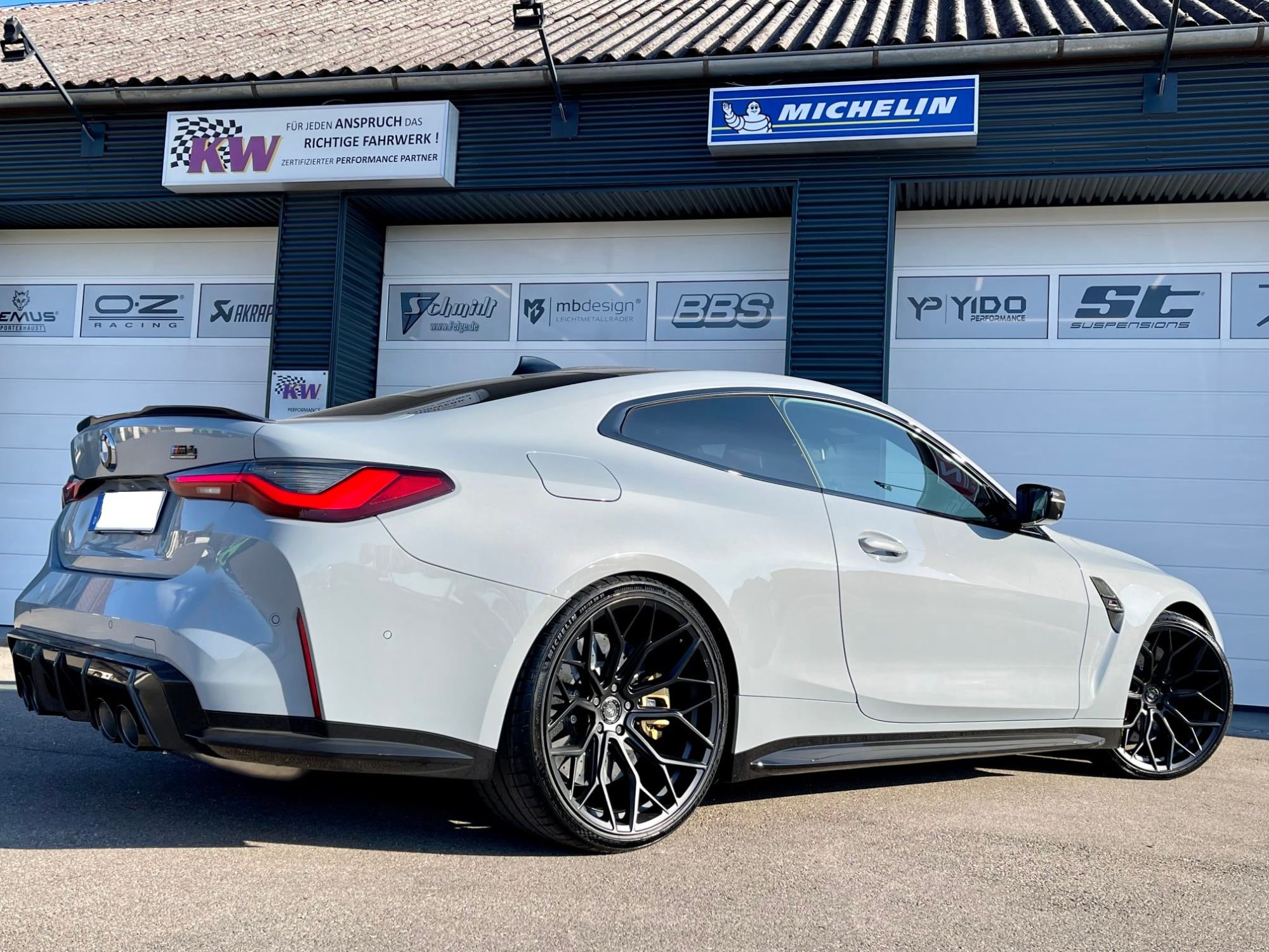 BMW M4 G82 Brooklyn Grey Wheelforce HE.1FF Wheel Wheel Front