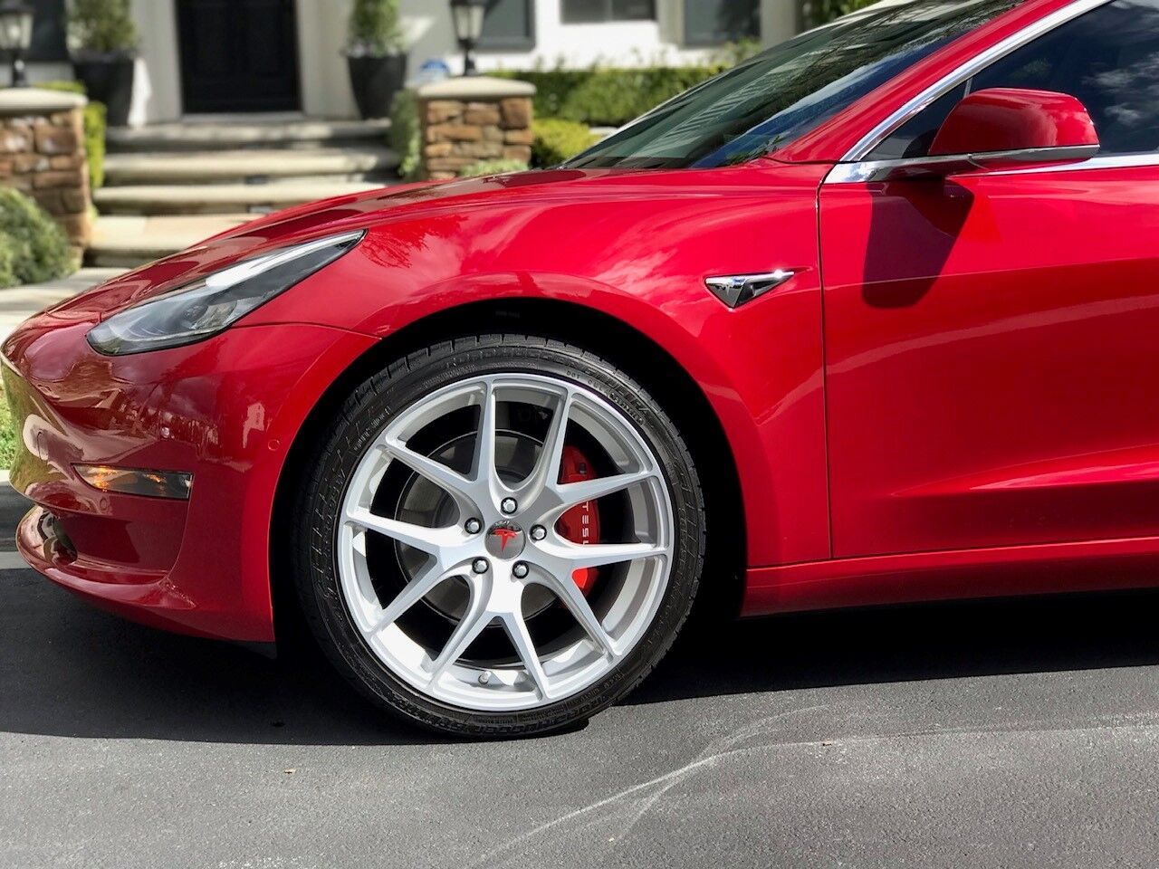 Tesla Model 3 Red Avant Garde M580 Wheel Front