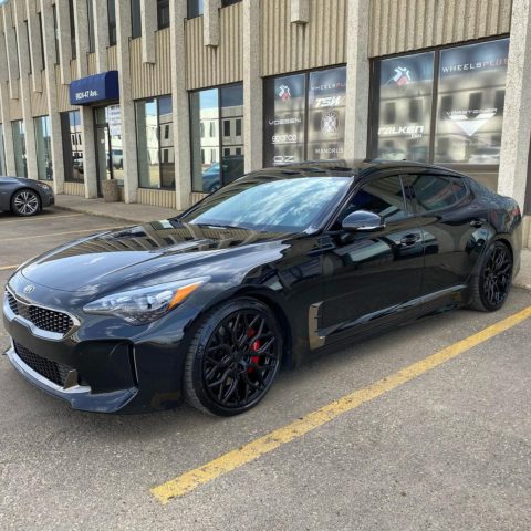 Kia Stinger Black Vossen HF-2 | Wheel Front