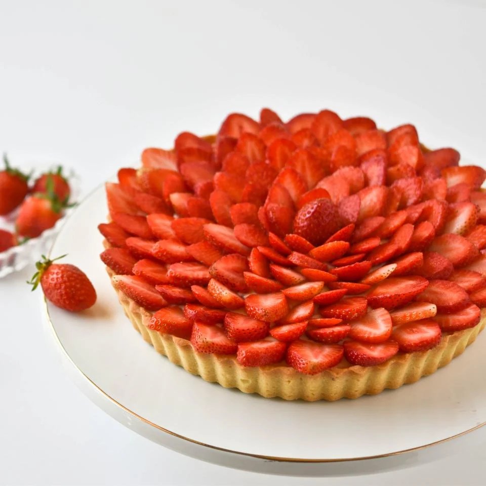 Strawberry Tart with Pastry Cream Wheel of Baking