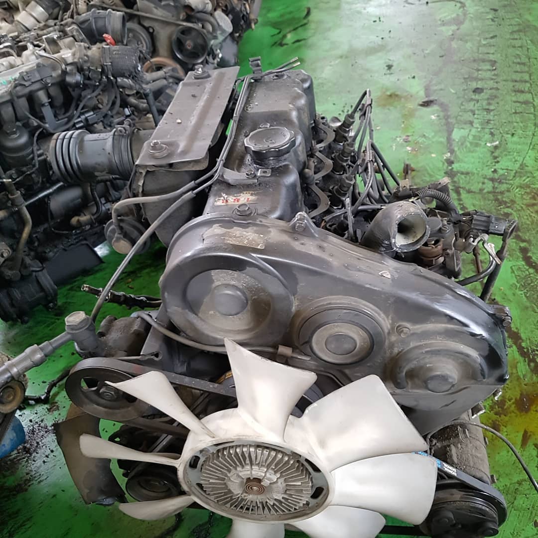BUY KIA K2700 2.7L (J2) COMPLETE ENGINE WITH TRANSMISSION