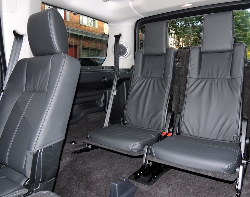 2016 Land Rover LR4 Luxury Review WHEELS.ca