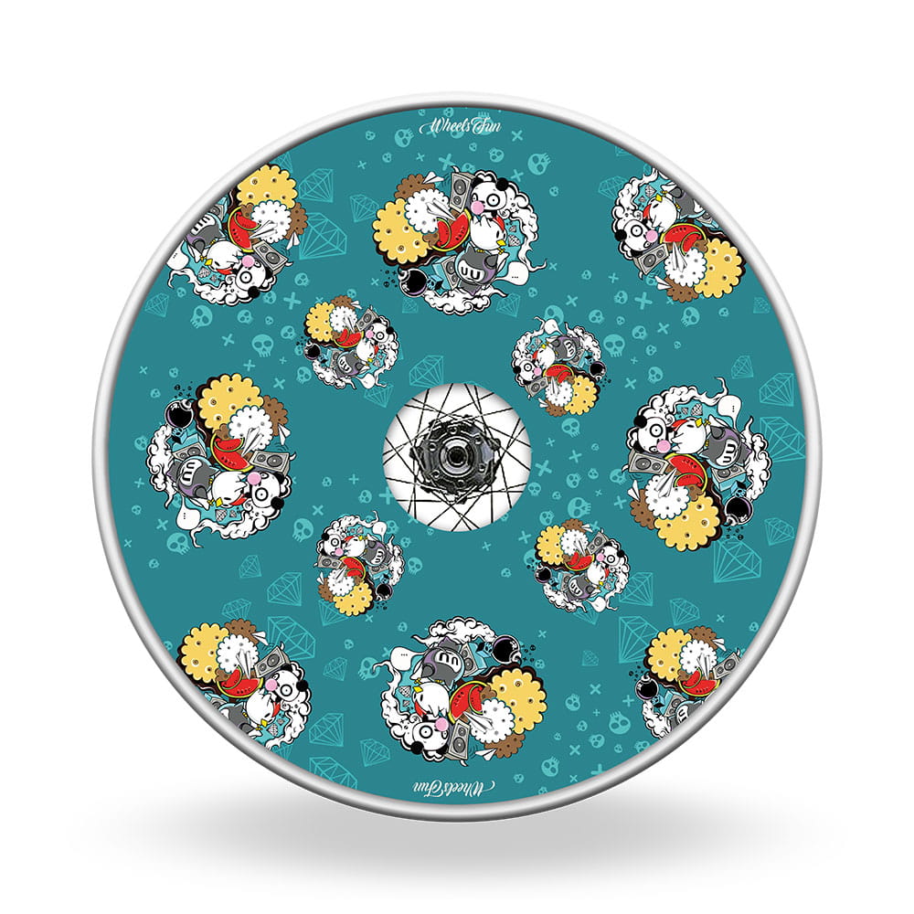 Wheel covers Panda with cookie WheelsFun