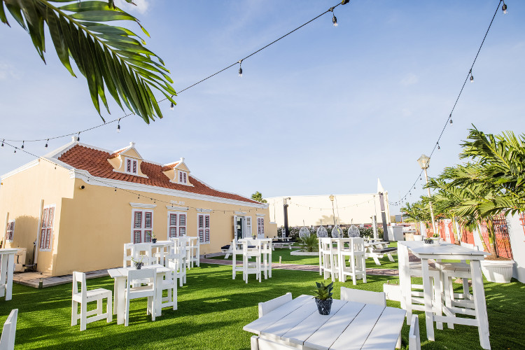 An Evening Downtown at Patio 15