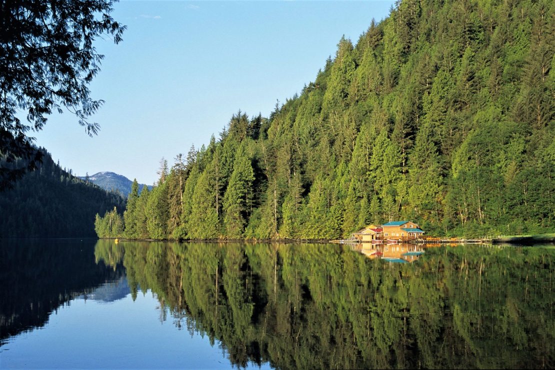 The 10 Largest Lakes of the World