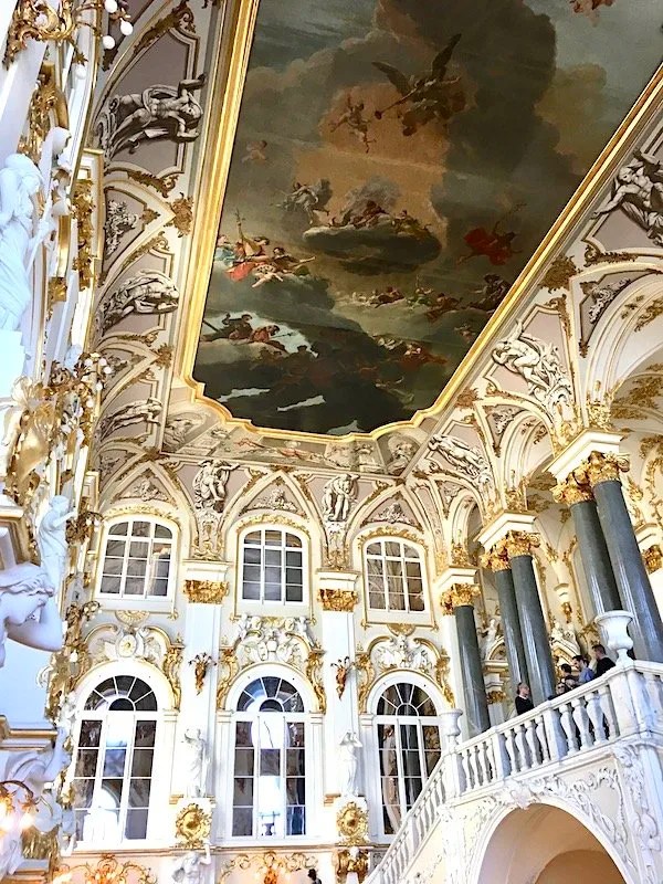 4 Best and Most Stunning St Petersburg Palaces