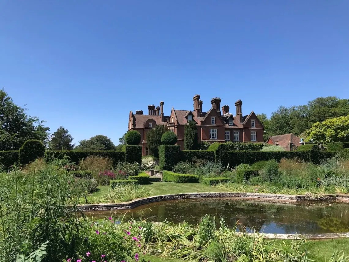 Discover the Delightful Doddington Place Gardens in Kent