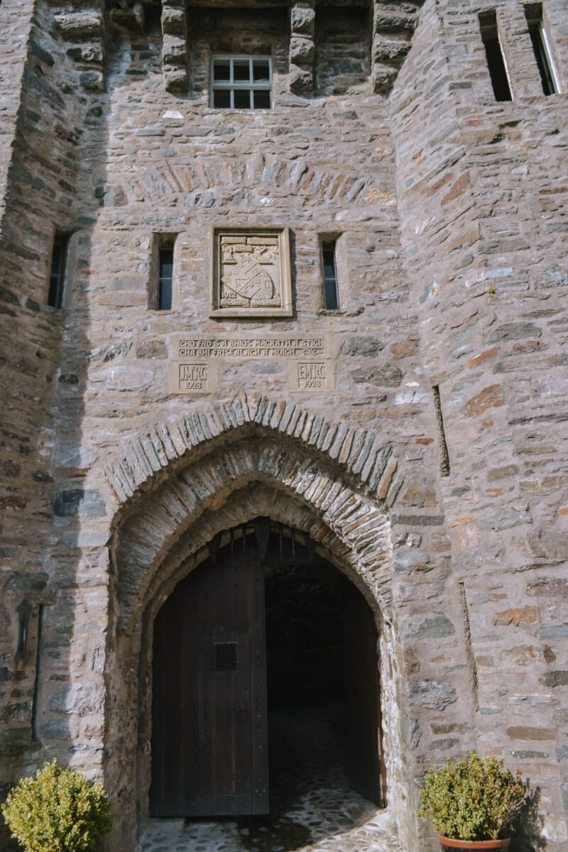 image of entrance to Eilean Donan castle