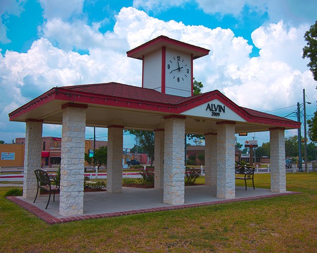 Navigating Sundown Towns as a Black Traveler in America Where Tiana