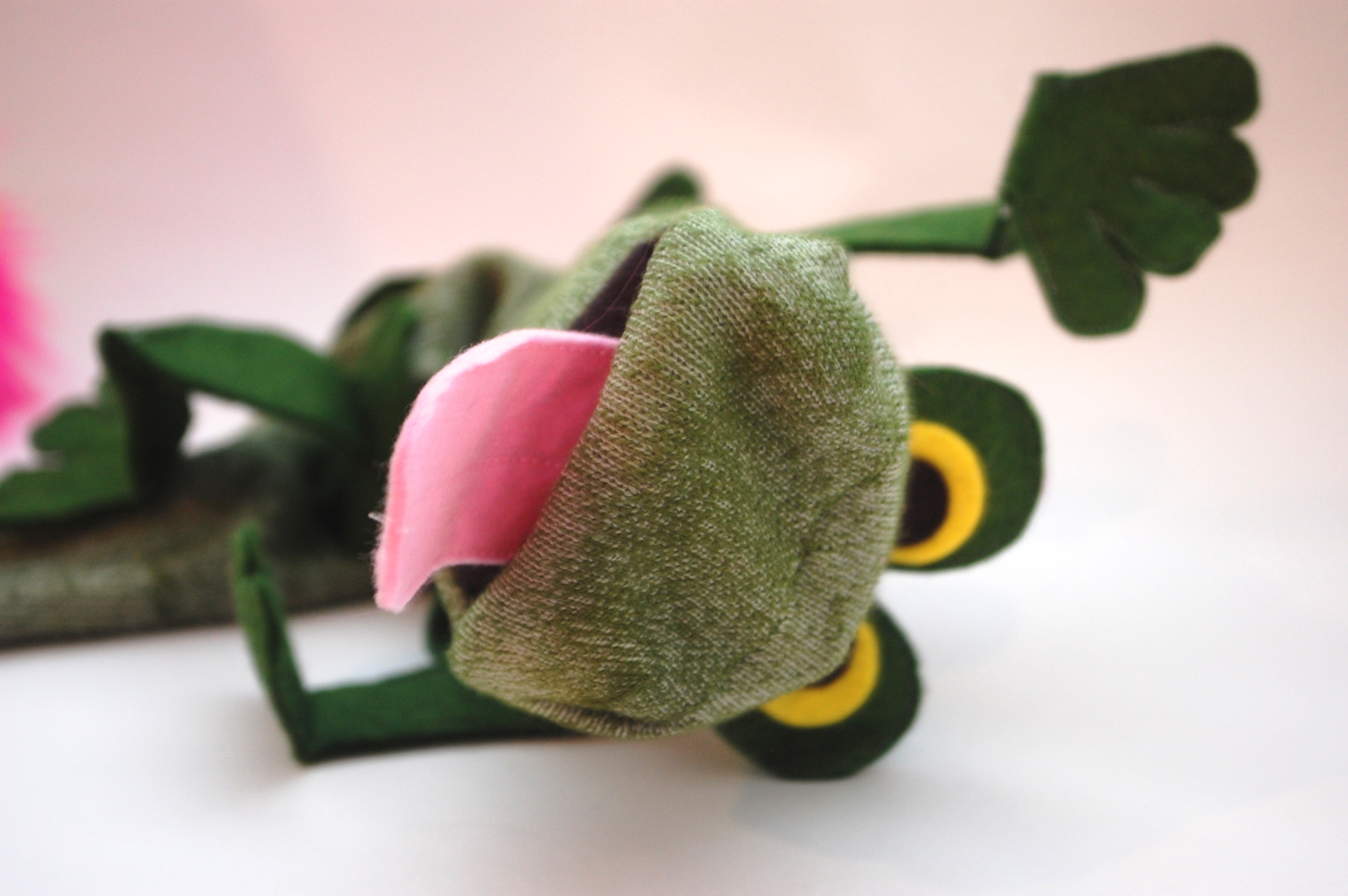 Book Review The Ultimate Sock Puppet Book by Tiger Kandel and Heather