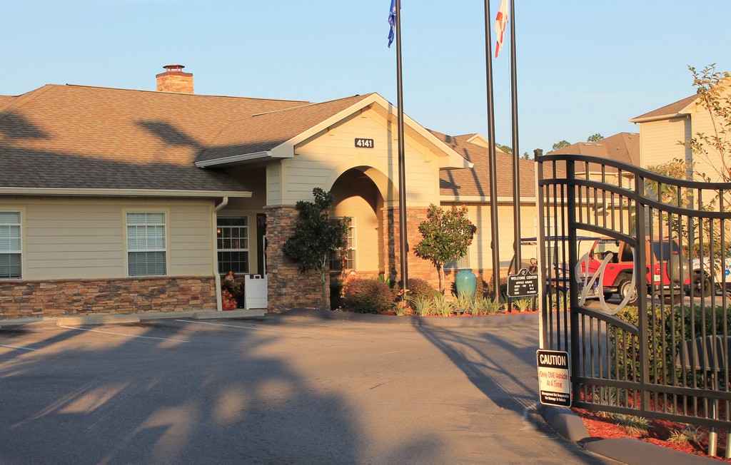 Gallery whispering palm apartments