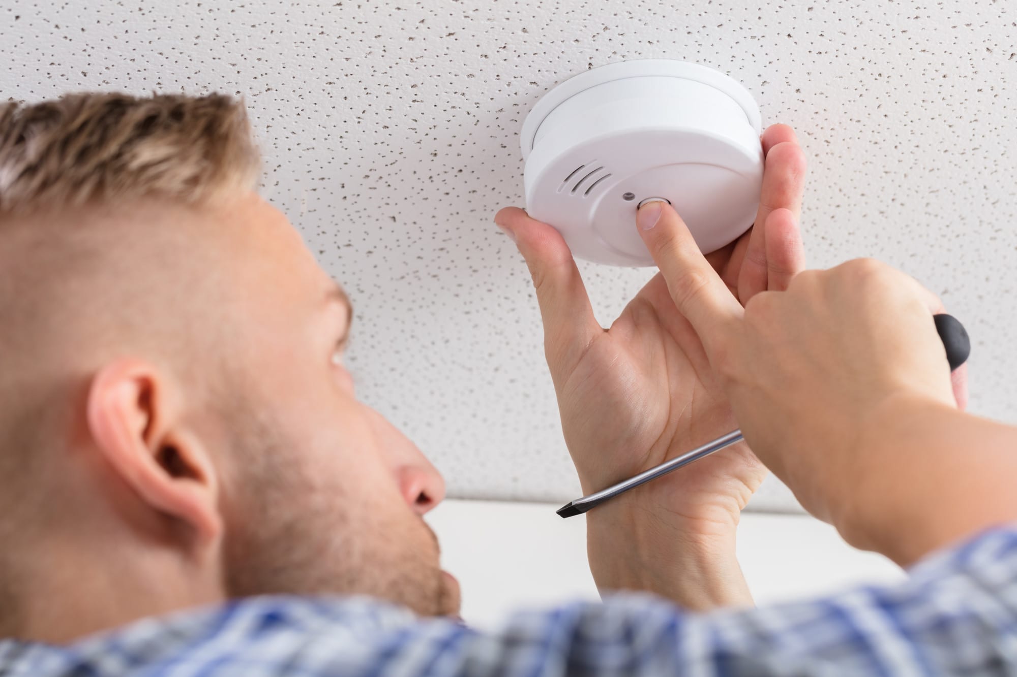 The Top Smoke Detector Maintenance Tips