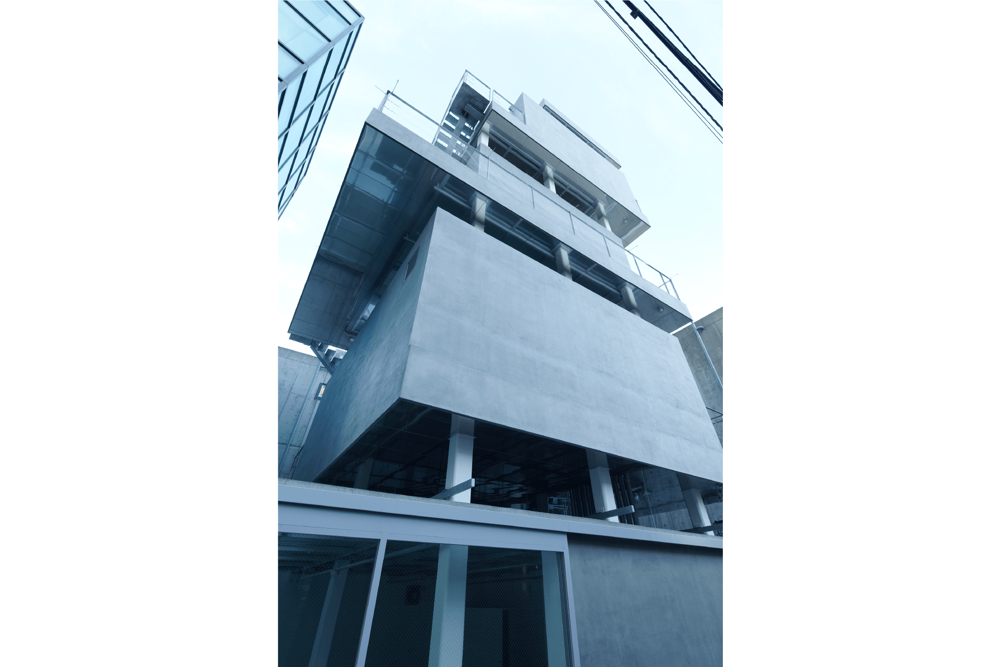 BLOCK HOUSE WHITE Architect