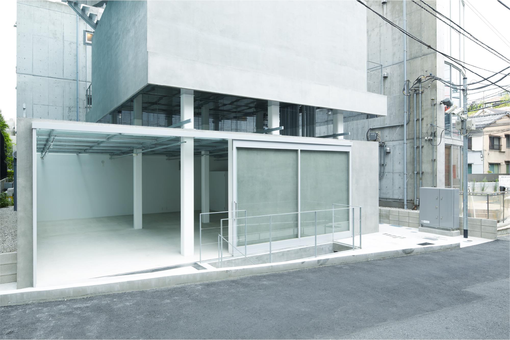 BLOCK HOUSE WHITE Architect