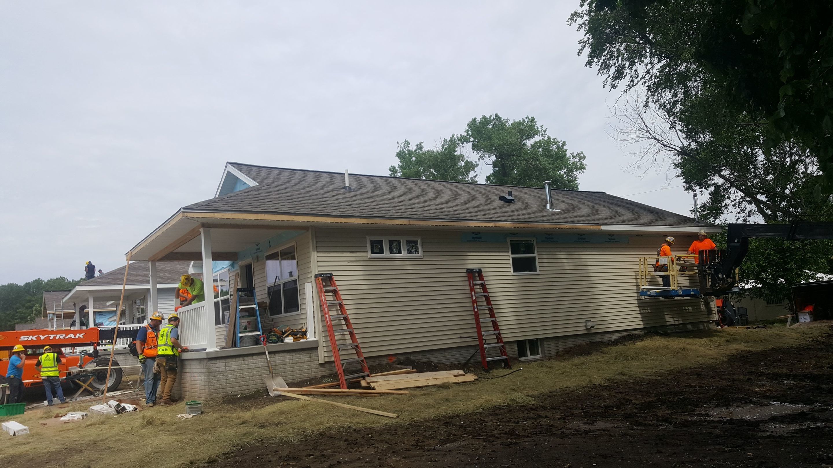 Kiewit House 9 White Castle Roofing