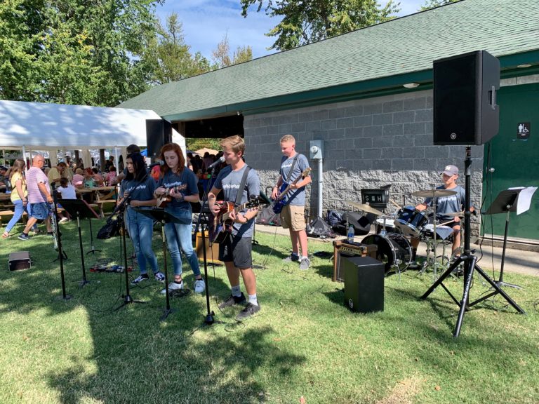 36th Annual HighviewWhitefield Arts and Crafts Festival Whitefield Academy