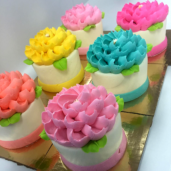 Store White Flower Cake Shoppe