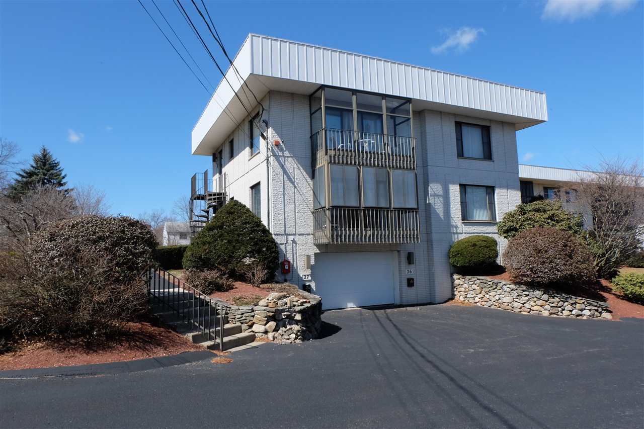 WHITEGATE Condominium