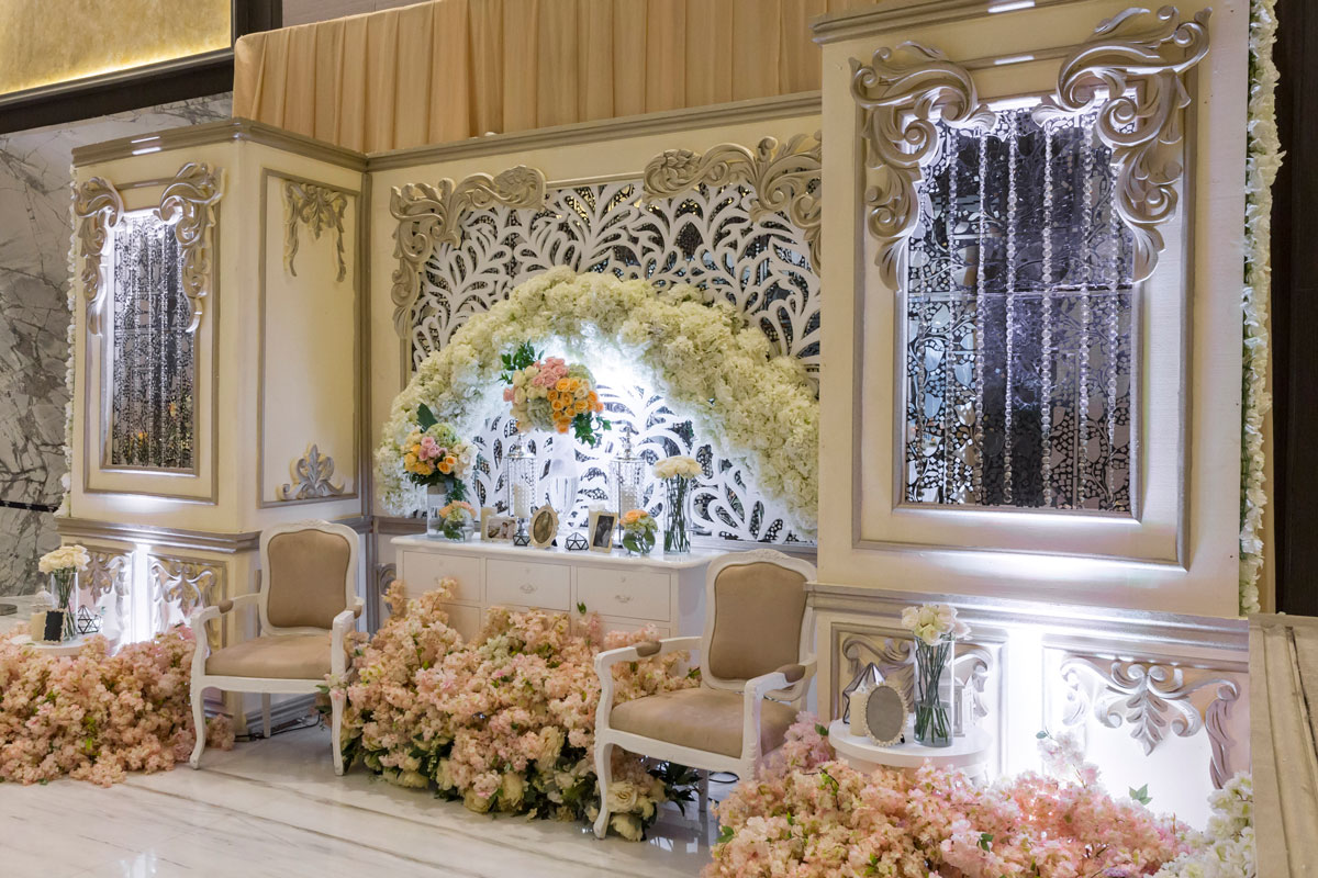 Harris Vertu White Pearl Decoration