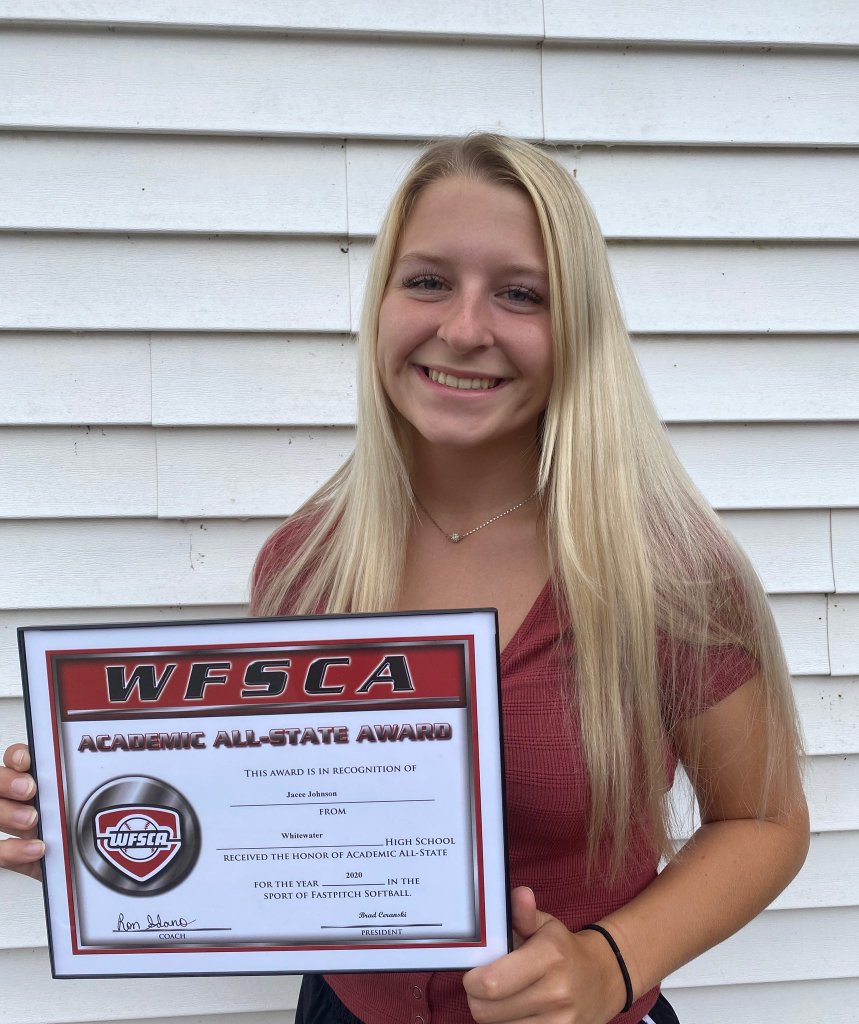 Four Senior WHS Softball Players Named Academic AllState by Wisconsin Fastpitch Softball