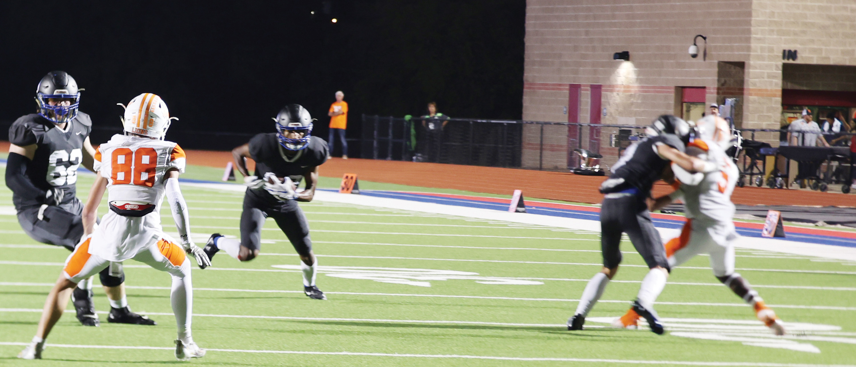 Whitney tops Teague, claims bidistrict championship The Lakelander