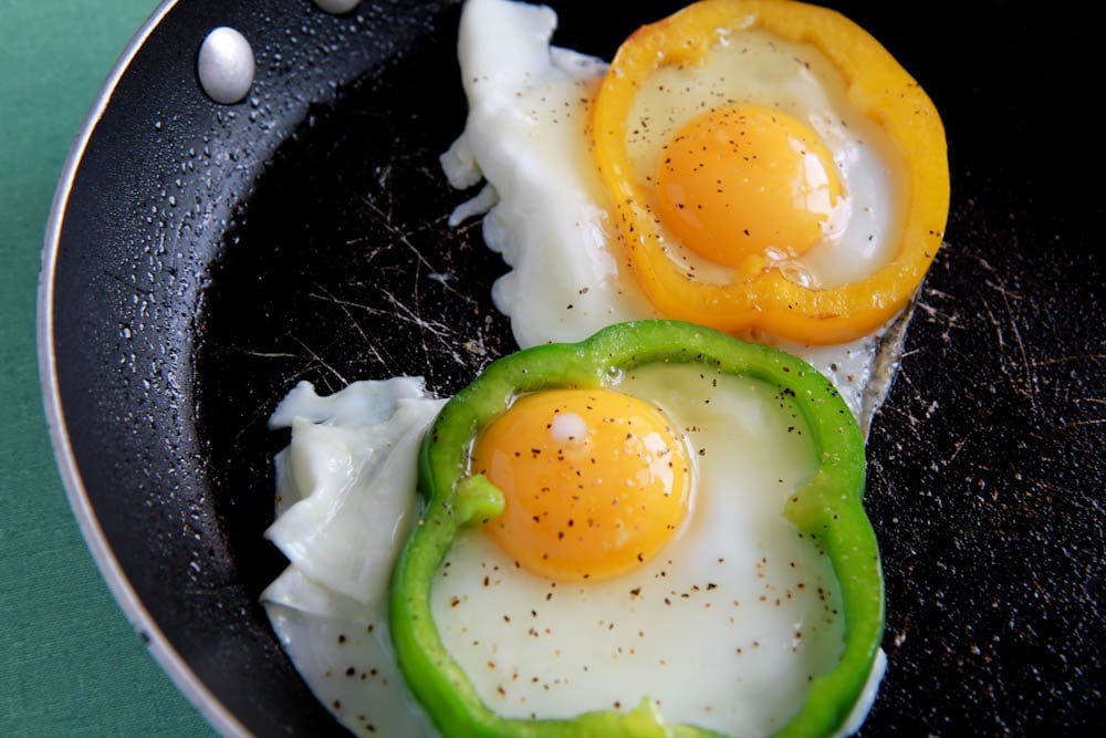 bell pepper ringed eggs Wholefully