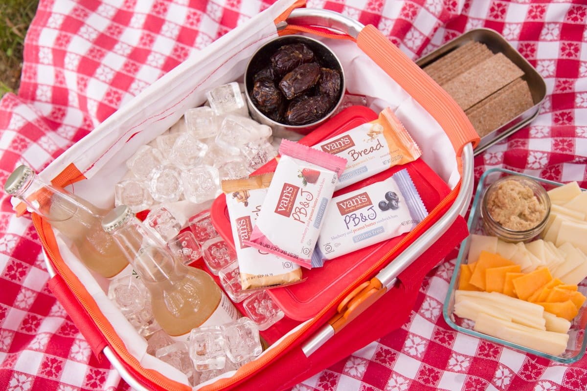 How to Pack an Awesome Picnic Wholefully