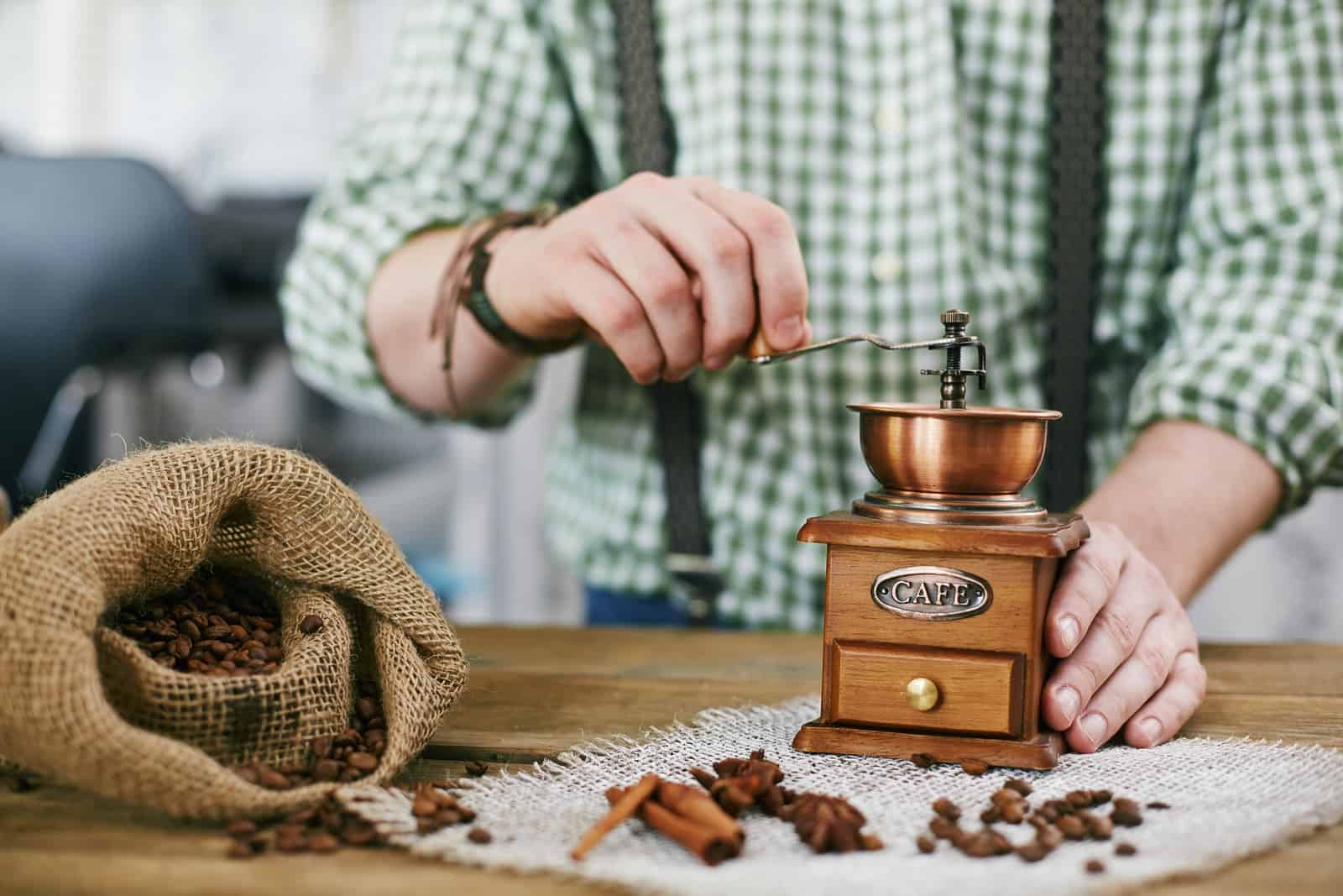 What is the Best Hand Coffee Grinder on the Market Today? LaptrinhX