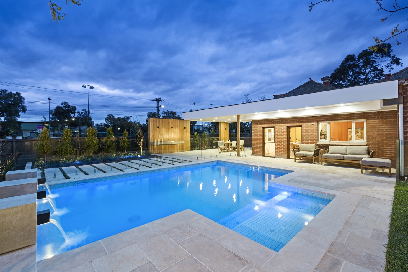 Which is better a fibreglass or concrete pool?